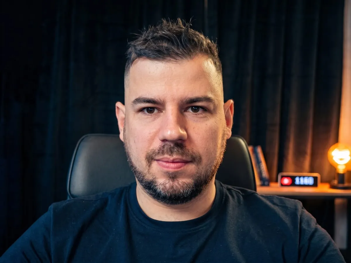 Łukasz Podgórski - autor PrzewodnikAI.pl